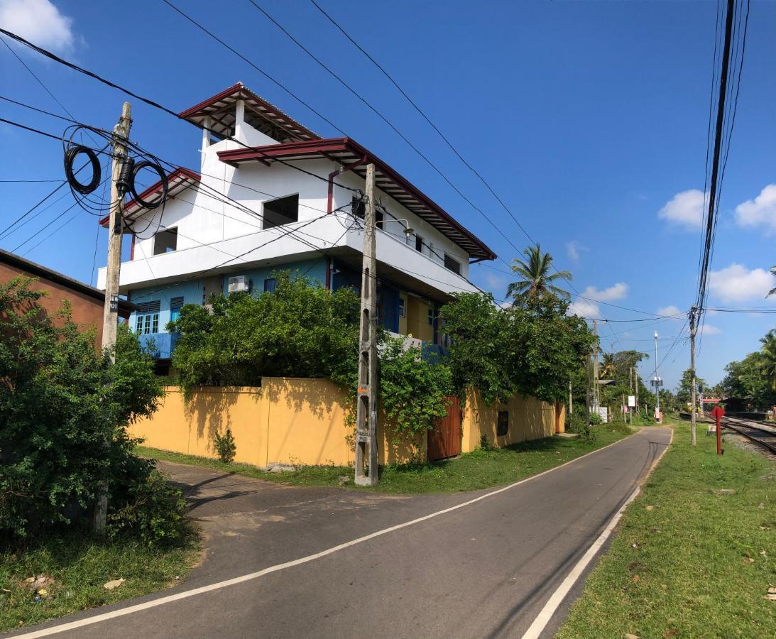 Raj Mahal Inn Wadduwa Exterior photo