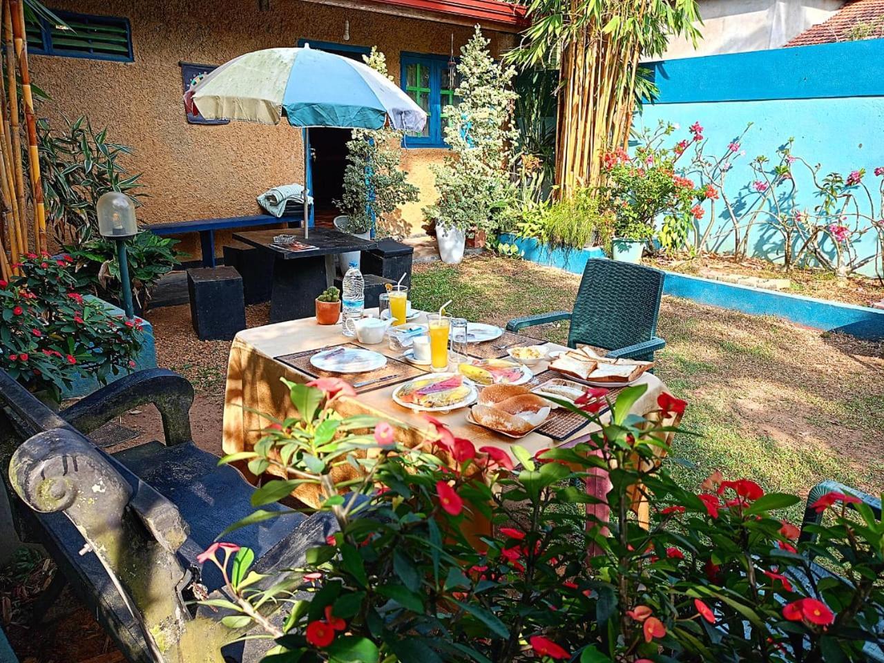 Raj Mahal Inn Wadduwa Exterior photo