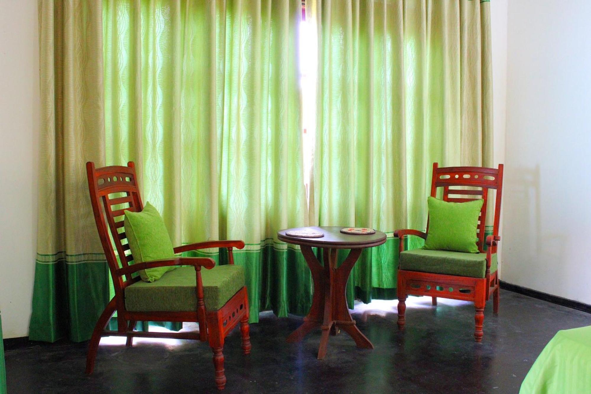 Raj Mahal Inn Wadduwa Exterior photo