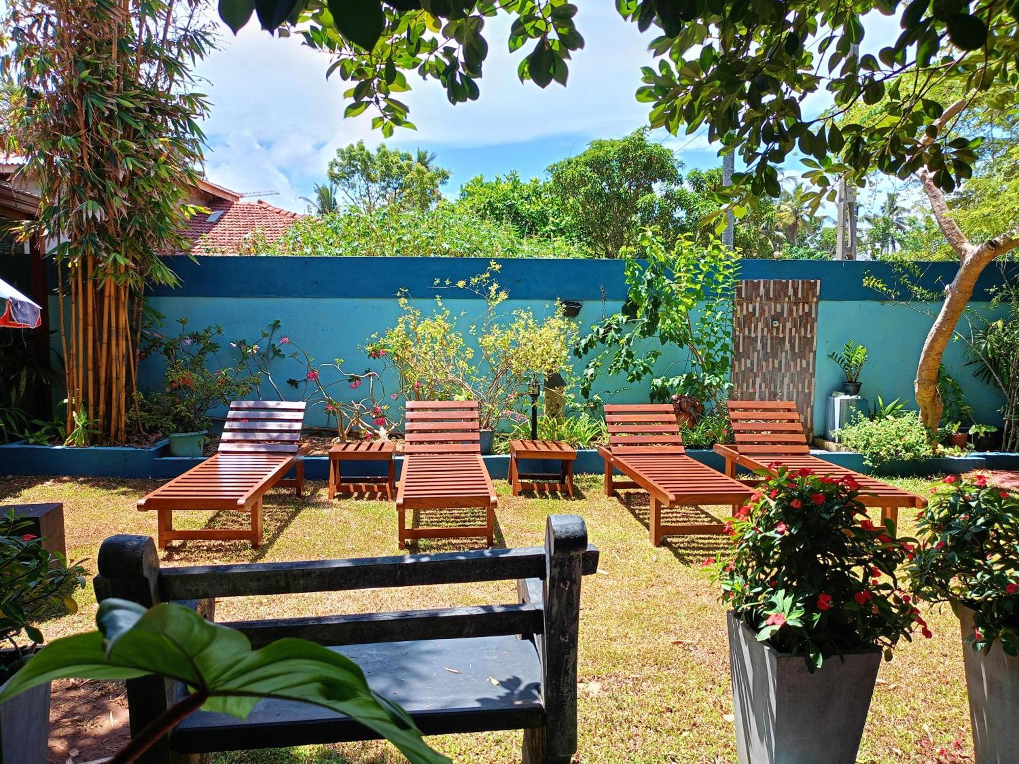 Raj Mahal Inn Wadduwa Exterior photo
