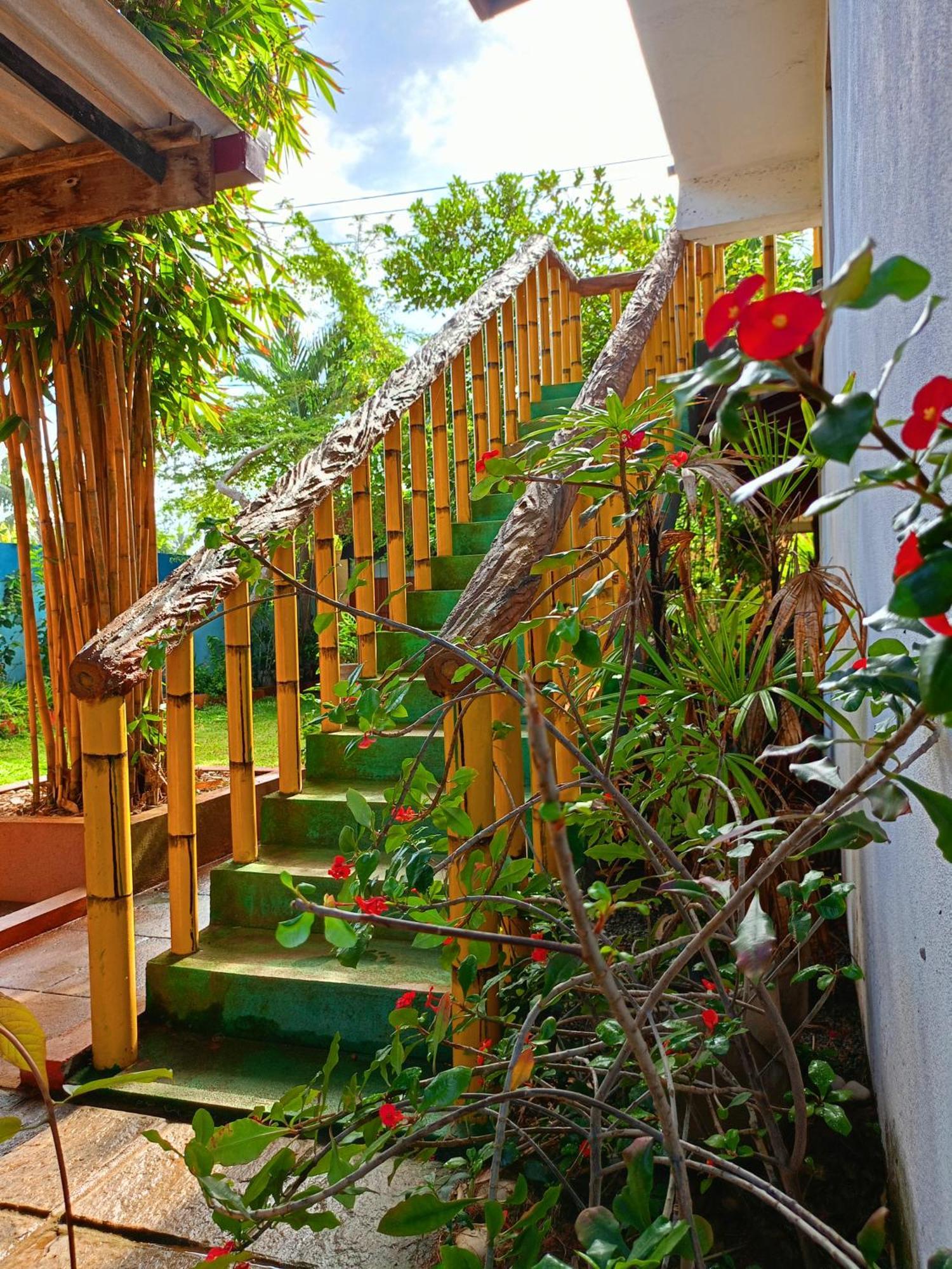Raj Mahal Inn Wadduwa Exterior photo