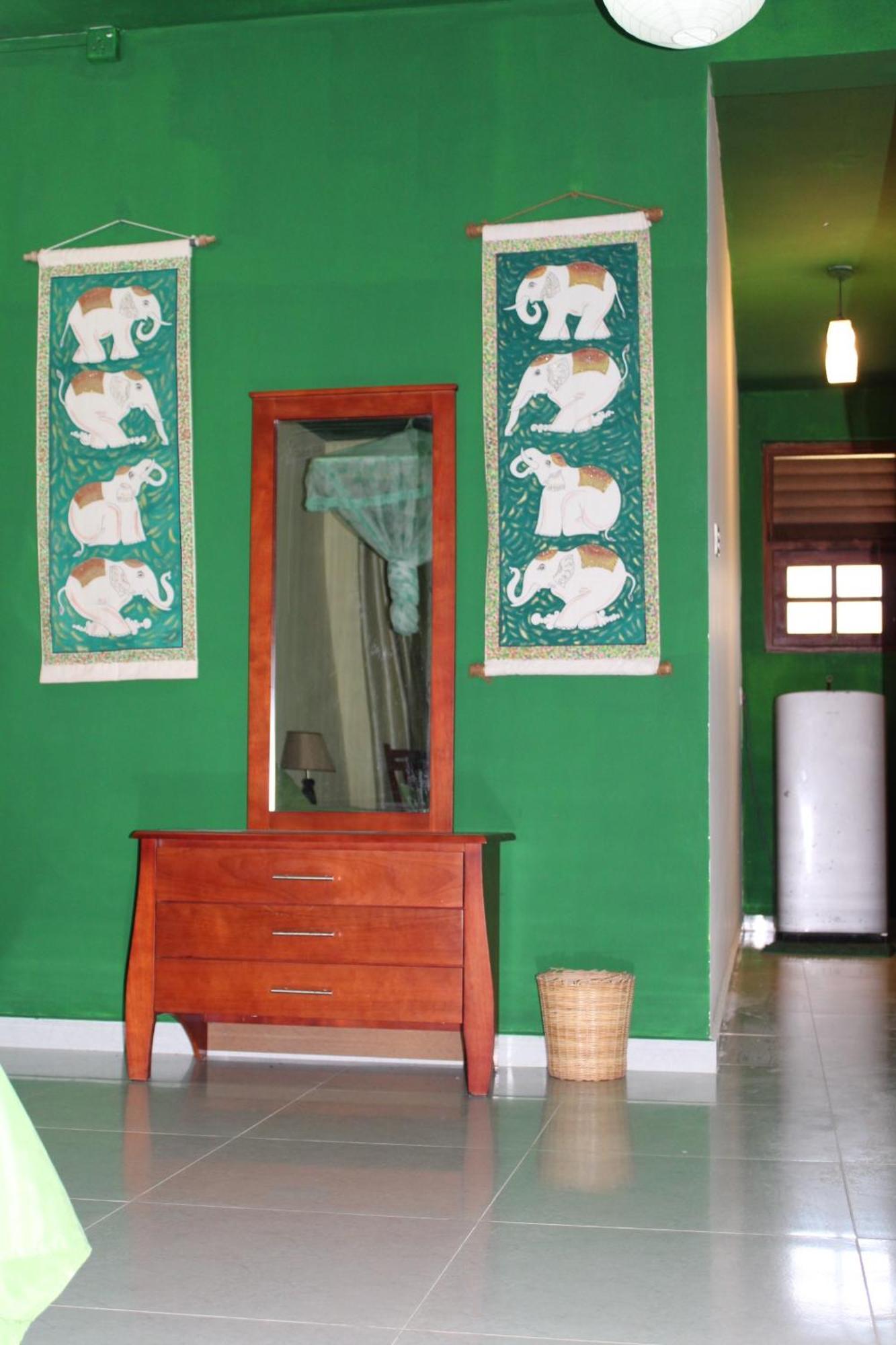 Raj Mahal Inn Wadduwa Exterior photo